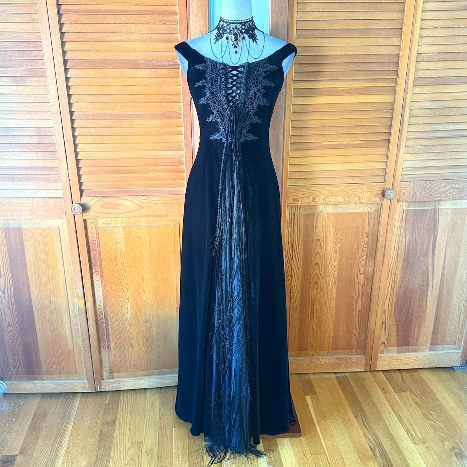 Devil Fashion Gothic Victorian Vampire Vkei Black Velvet "Ricchi" Dress